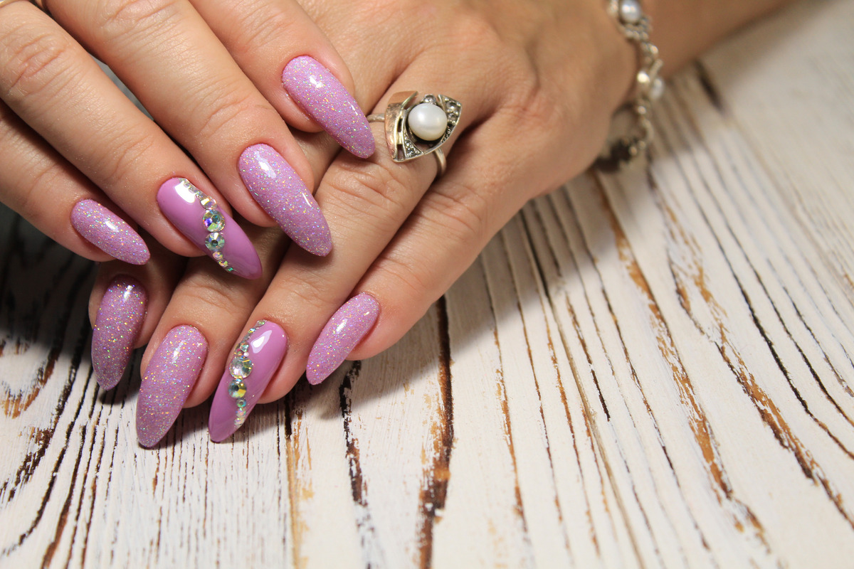 Read more about the article Classic Manicure: Perfect for those seeking a clean and polished look, our classic manicure focuses on nail shaping, cuticle care, and a flawless polish application.